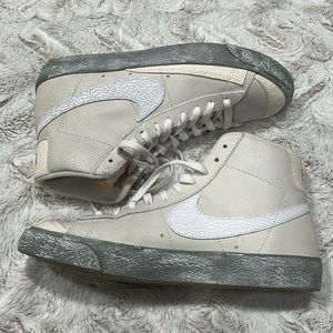 Nike ASG High-Top Sneakers white & cream Mens size 10.5